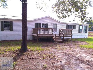 147 Barn Road Circle, Jesup, GA 31545