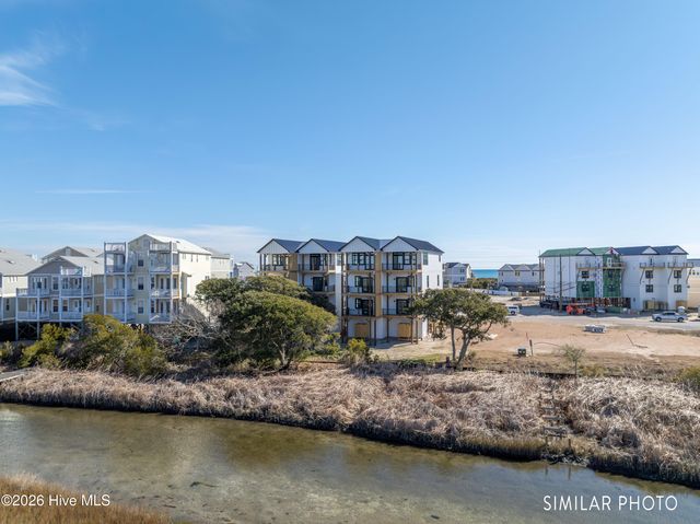 717 N New River Drive A, Holly Ridge, NC 28445