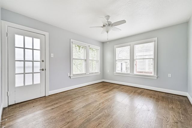 4909 Travis Drive, Galveston, TX 77551