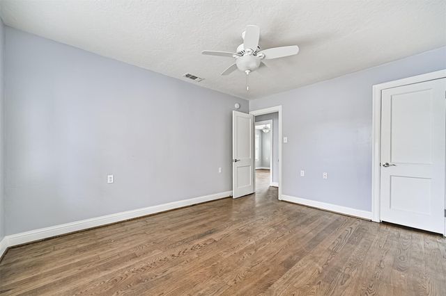 4909 Travis Drive, Galveston, TX 77551