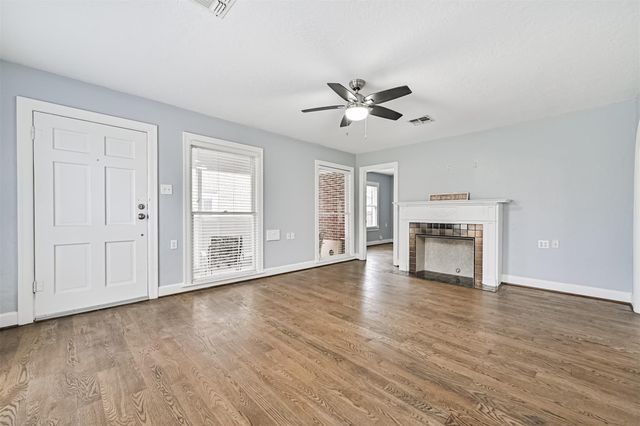 4909 Travis Drive, Galveston, TX 77551