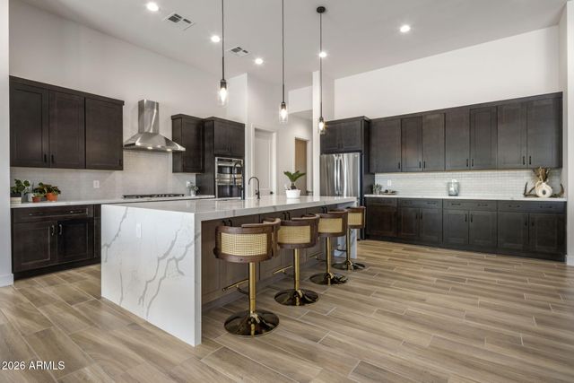 1101 E Dolores Road, Phoenix, AZ 85086