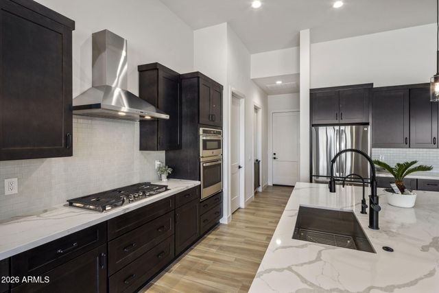 1101 E Dolores Road, Phoenix, AZ 85086