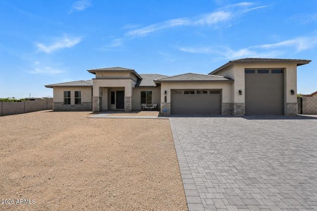 1101 E Dolores Road, Phoenix, AZ 85086