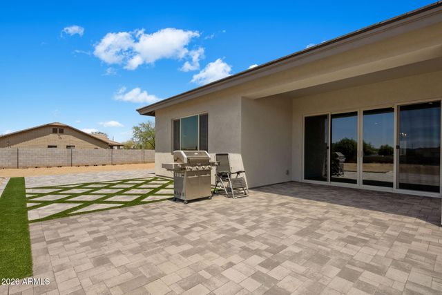 1101 E Dolores Road, Phoenix, AZ 85086