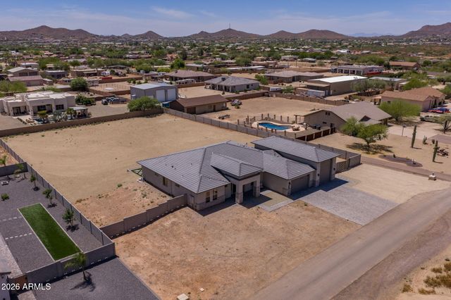 1101 E Dolores Road, Phoenix, AZ 85086