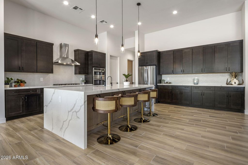 Image 11 of property listing at 1101 E Dolores Road, Phoenix, AZ 85086
