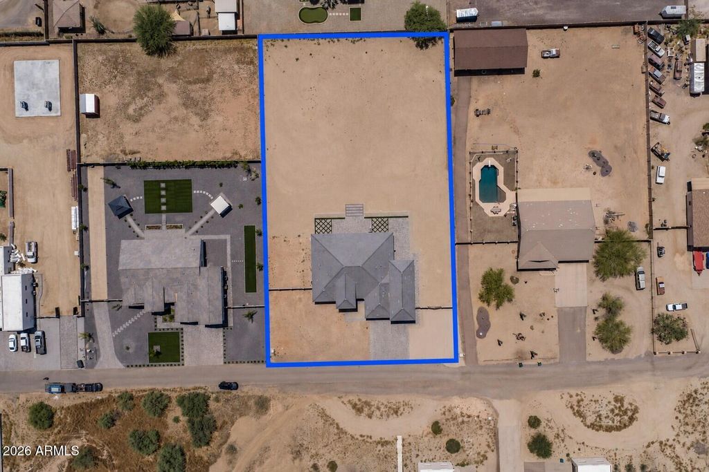 Image 48 of property listing at 1101 E Dolores Road, Phoenix, AZ 85086