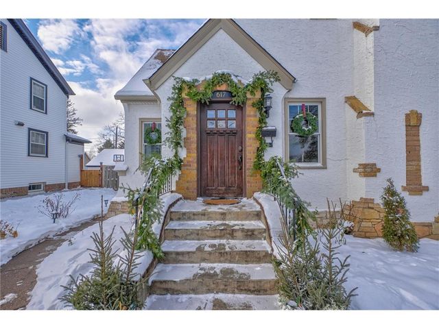 617 6th Street, Hudson, WI 54016