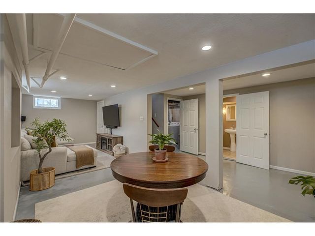 617 6th Street, Hudson, WI 54016