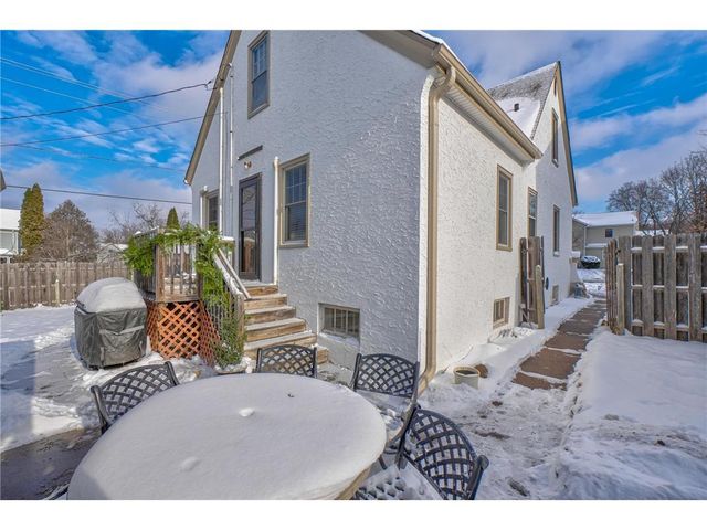 617 6th Street, Hudson, WI 54016