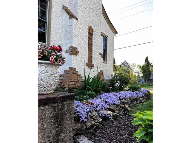 617 6th Street, Hudson, WI 54016