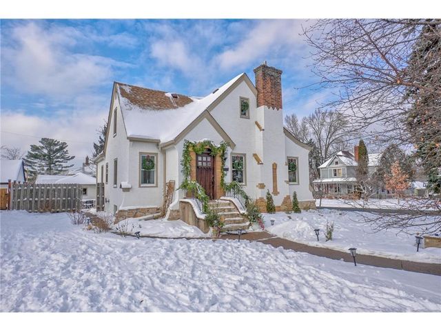 617 6th Street, Hudson, WI 54016