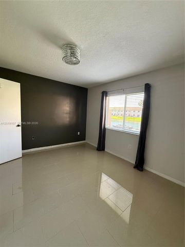 1271 SE 28th Ct 105, Homestead, FL 33035