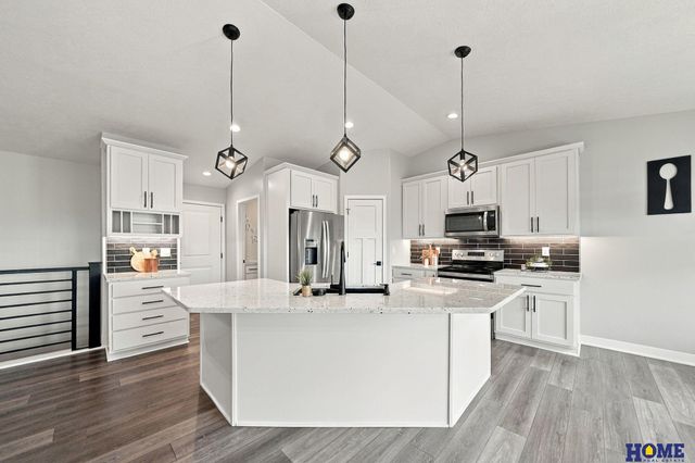 8716 S 83rd Court, Lincoln, NE 68516
