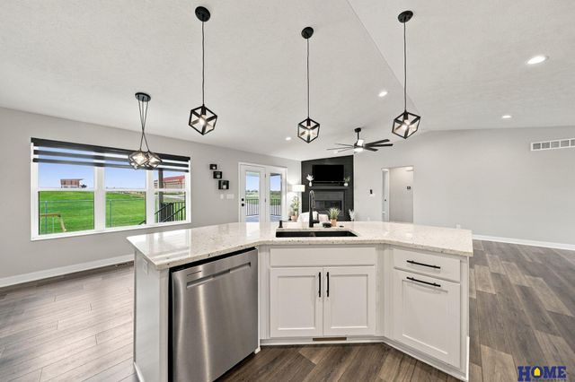 8716 S 83rd Court, Lincoln, NE 68516