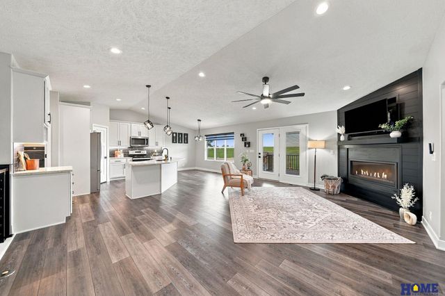 8716 S 83rd Court, Lincoln, NE 68516