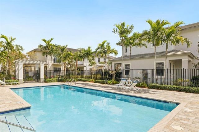 6990 Pines Circle 53, Coconut Creek, FL 33073