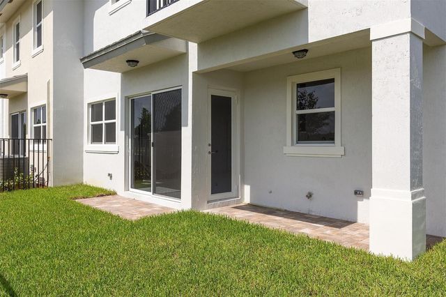 6990 Pines Circle 53, Coconut Creek, FL 33073