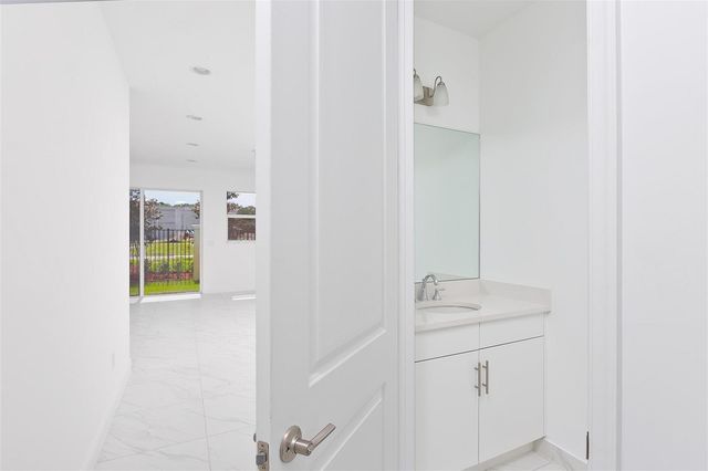 6990 Pines Circle 53, Coconut Creek, FL 33073
