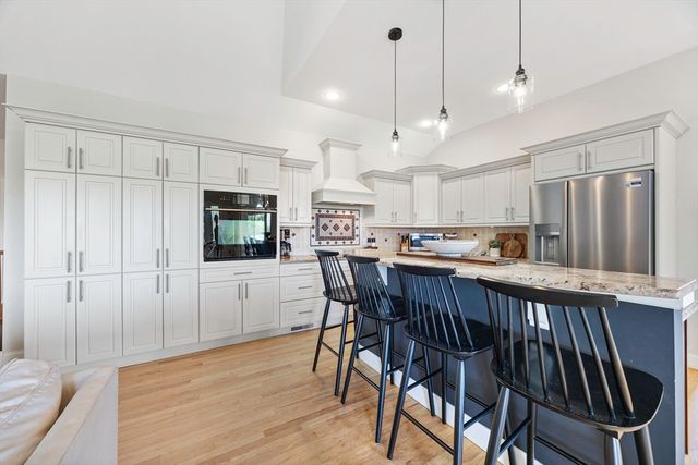 27 Spring Hill Rd, Belchertown, MA 01007