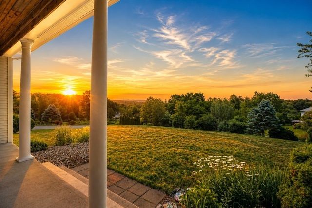 27 Spring Hill Rd, Belchertown, MA 01007