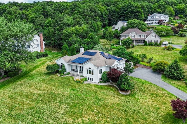 27 Spring Hill Rd, Belchertown, MA 01007