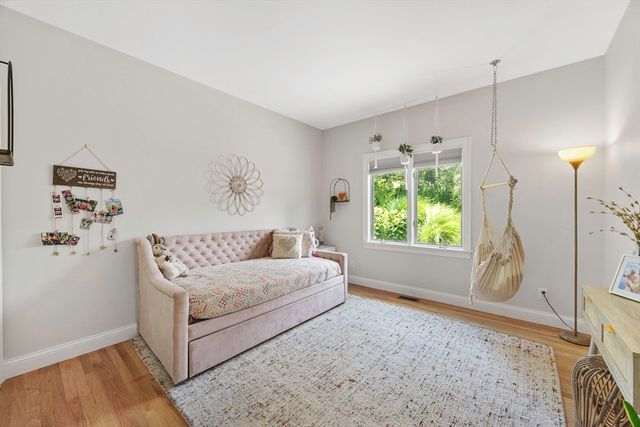 27 Spring Hill Rd, Belchertown, MA 01007