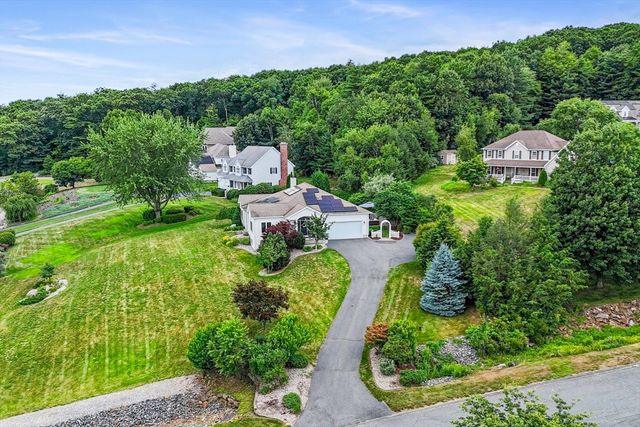 27 Spring Hill Rd, Belchertown, MA 01007