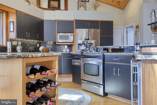 315 WINDING HILL DR, Lancaster, PA 17601