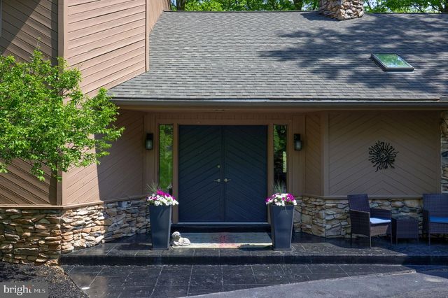 315 WINDING HILL DR, Lancaster, PA 17601