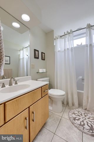 315 WINDING HILL DR, Lancaster, PA 17601