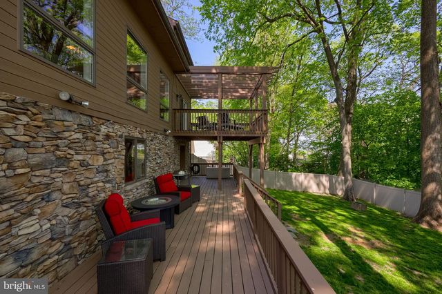 315 WINDING HILL DR, Lancaster, PA 17601