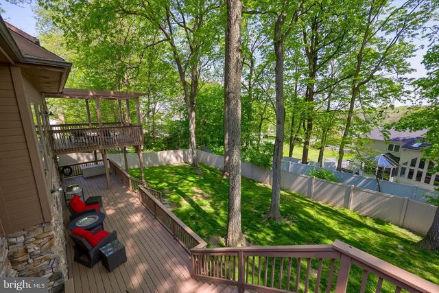315 WINDING HILL DR, Lancaster, PA 17601