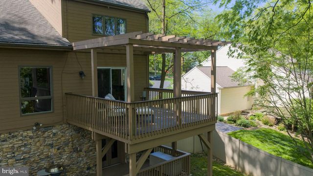 315 WINDING HILL DR, Lancaster, PA 17601