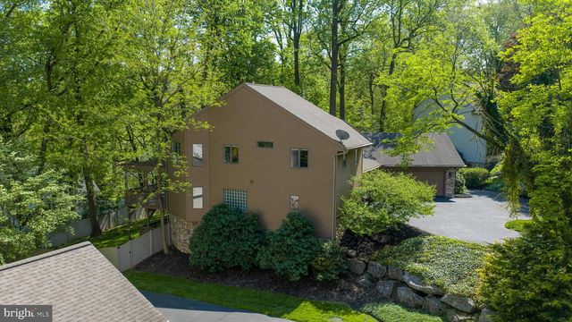 315 WINDING HILL DR, Lancaster, PA 17601
