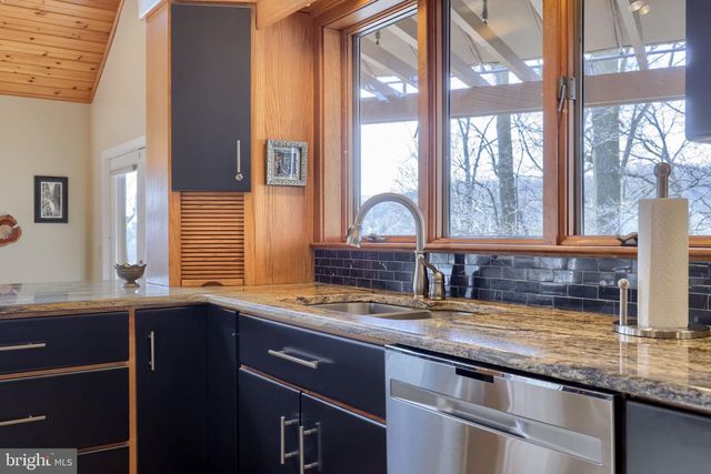 315 WINDING HILL DR, Lancaster, PA 17601