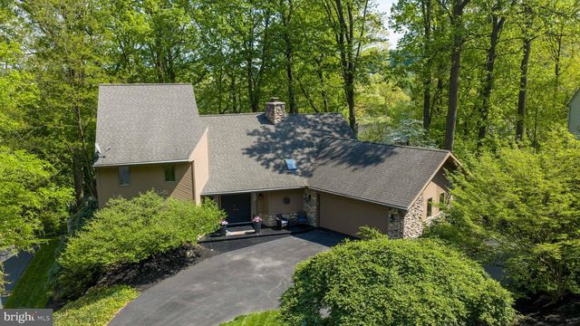 315 WINDING HILL DR, Lancaster, PA 17601