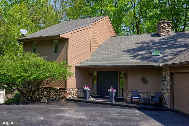 315 WINDING HILL DR, Lancaster, PA 17601