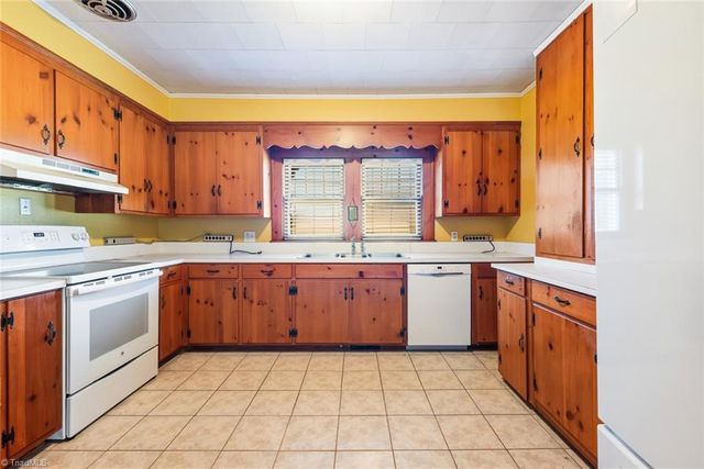 1146 Rogers Road, Graham, NC 27253