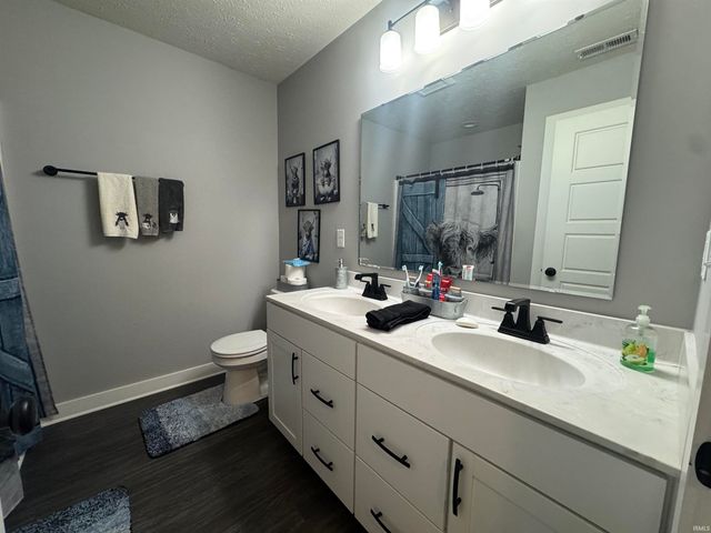 5340 Bloomsbury Court, Newburgh, IN 47630