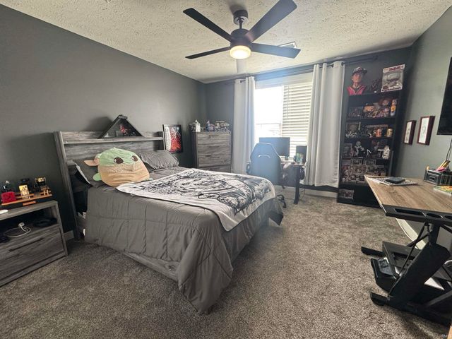 5340 Bloomsbury Court, Newburgh, IN 47630