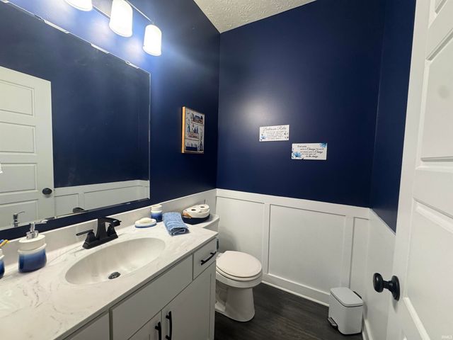 5340 Bloomsbury Court, Newburgh, IN 47630