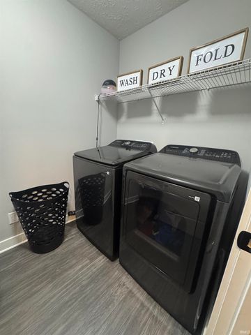 5340 Bloomsbury Court, Newburgh, IN 47630
