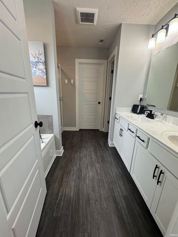 5340 Bloomsbury Court, Newburgh, IN 47630