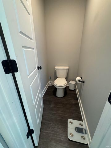 5340 Bloomsbury Court, Newburgh, IN 47630