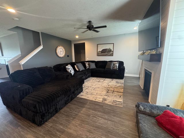 5340 Bloomsbury Court, Newburgh, IN 47630