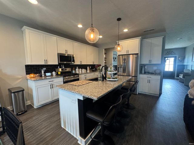 5340 Bloomsbury Court, Newburgh, IN 47630
