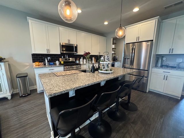 5340 Bloomsbury Court, Newburgh, IN 47630
