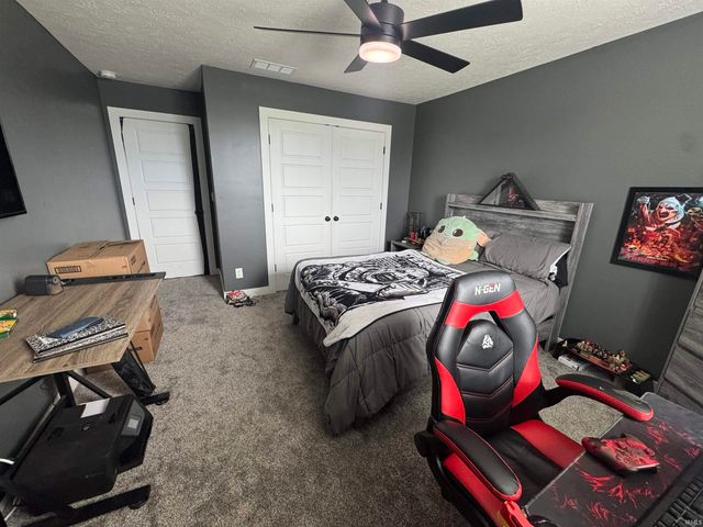 5340 Bloomsbury Court, Newburgh, IN 47630